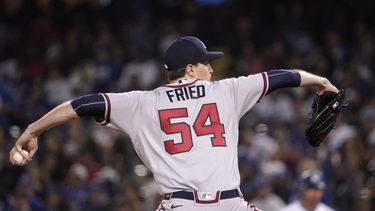 Fried y Jansen aplastan a Dodgers en triunfo de Bravos 3-1