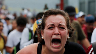 americateve | Otro estudiante es asesinado tras recibir un tiro en la cabeza en Venezuela país que vuelve a ser protagonista de manifestaciones al cumplirse un mes de las movilizaciones masivas en las calles  contra el régimen de maduro. Luis Alfonso Fernández nos pres