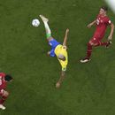 Doblete de Richarlison da a Brasil victoria 2-0 ante Serbia