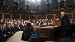 El presidente Donald Trump pronuncia un discurso ante una sesión conjunta del Congreso, el martes 4 de marzo de 2025, en el Capitolio en Washington. (Win McNamee/Foto compartida vía AP)
