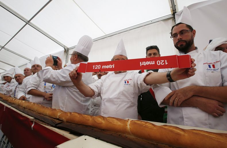 EUR-GEN_ITALIA-BAGUETTE-RECORD-0.jpg