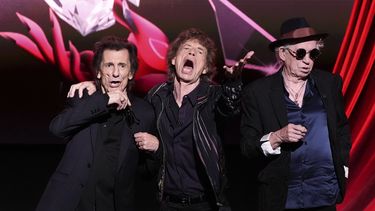Ronnie Wood, de izquierda a derecha, Mick Jagger, y Keith Richards posan para retratos en la conferencia de prensa para anunciar el nuevo álbum de los Rolling Stones Hackney Diamonds el miércoles 6 de septiembre de 2023 en Londres. (Scott Garfitt/Invision/AP)