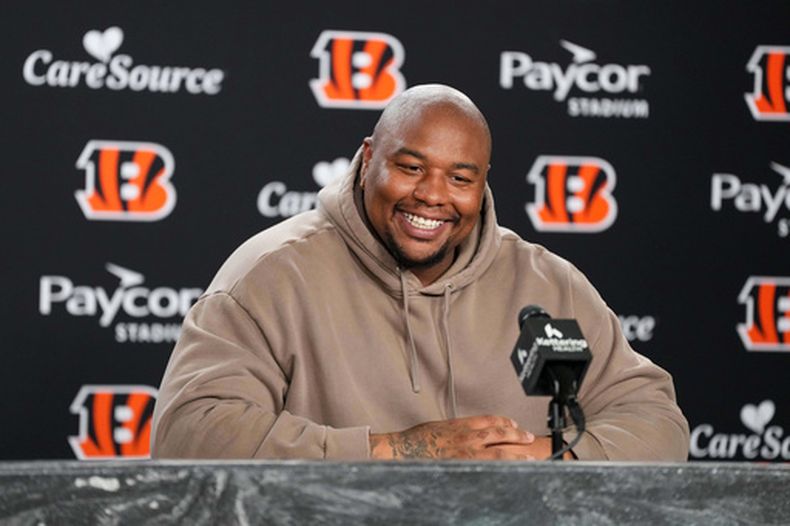 Dexter Lawrence II, de los Bengals de Cincinnati, habla en conferencia de prensa el lunes 20 de abril de 2026, en Cincinnati. (AP Foto/Jeff Dean)