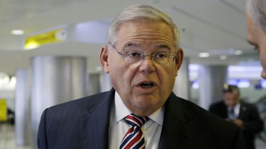 juicio por corrupcion contra senador menendez sera en nj