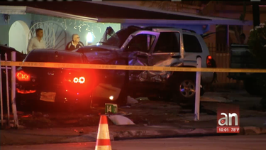 tres adolescentes involucrados en un accidente en hialeah. una muchacha de 18 anos y un hombre de 50 estan en estado grave