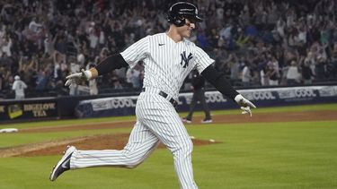 Yanquis superan 2-1 a Rays con jonrón de Rizzo en la 9na