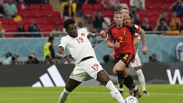 Bélgica y Courtois estropean retorno de Canadá al Mundial