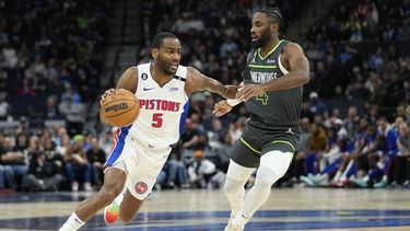 Con 65 puntos de su banca, Pistons vence a Timberwolves