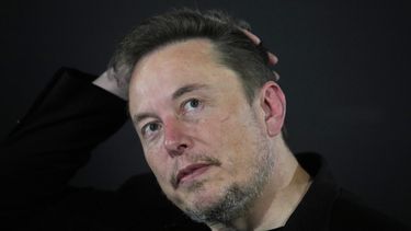 ARCHIVO - Elon Musk se presenta en un evento con el primer ministro británico Rishi Sunak en Londres, el 2 de noviembre de 2023. (AP Foto/Kirsty Wigglesworth, Pool, Archivo)
