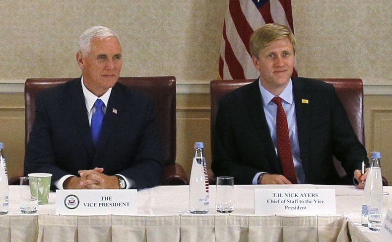 AMN-GEN_TRUMP-JEFE_DE_DESPACHO-0.jpg