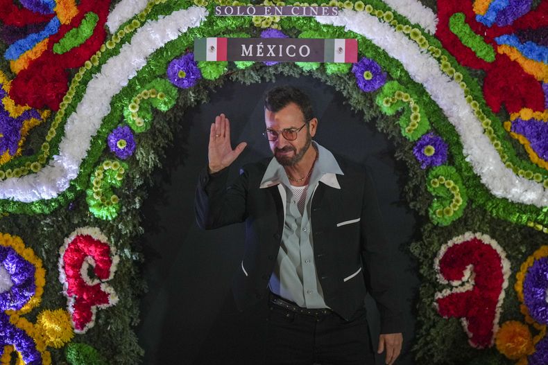 El actror Justin Theroux posa durante un evento promocional de la película Beetlejuice Beetlejuice en la Ciudad de México, el martes 13 de agosto de 2024. (Foto AP/Fernando Llano)