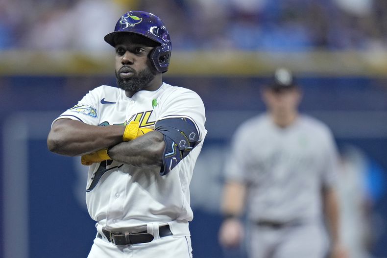 El mexicano Randy Arozarena, de los Rays de Tampa Bay, festeja tras conectar un jonrón el viernes 5 de mayo de 2023, ante los Yanquis de Nueva York (AP Foto/Chris OMeara)