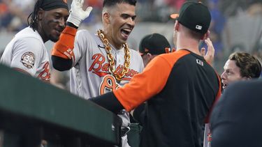 Orioles derrotan a Rangers y los barren