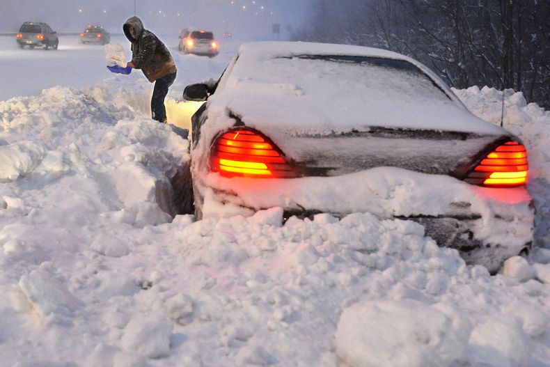 Una brutal tormenta de nieve azota el noreste del País. Según las autoridades, ya se contabilizan 9 muertes. La mayor parte de ellas relacionadas con accidentes de tránsito.