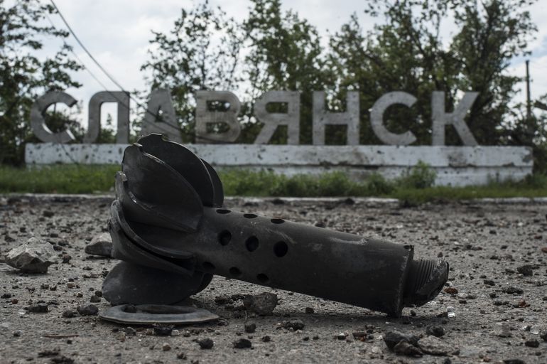 Una dividida ciudad ucraniana se prepara para otra batalla