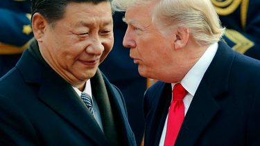 Detractores dicen que negocios de Trump reciben favores
