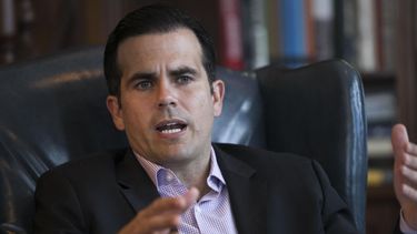 gobernador viaja a nueva york para reunirse con la junta