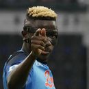 Victor Osimhen celebra tras anotar el primer gol del Napoli en la victoria 2-0 ante Sampdoria en la Serie A italiana, el domingo 4 de junio de 2023, en Nápoles. (AP Foto/Andrew Medichini)