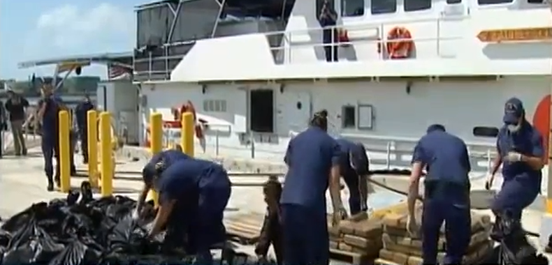 La guardia costera incautó mas de 3 millones de dólares en drogas en el Caribe. Al menos 2,100 libras de marihuana y 35 kilogramos de cocaína en dos cargamentos separados.