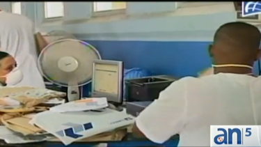 americateve | Los robos en Cuba de paquetes enviados desde el extranjero continúan golpeando a los destinatarios pese a las medidas de seguridad que aseguran haber adoptado las autoridades de la isla.