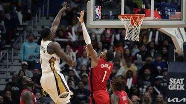 Williamson anota 26; Pelicans doblegan a Rockets