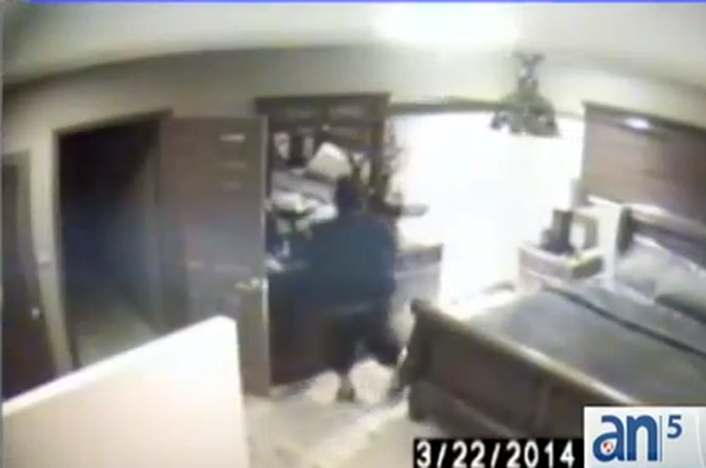 Dos hombres robaron más de 90 mil dólares en joyas en  una casa de Palmetto Bay.