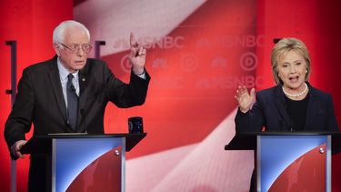 desacuerdo democrata durante debate entre hillary clinton y bernie sanders