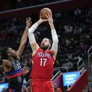 Pelicans ganan 116-110 a Pistons; Valanciunas anota 33