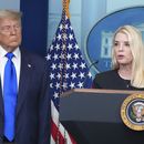 La secretaria de Justicia, Pam Bondi, habla con la prensa mientras la escucha el presidente Donald Trump, el viernes 27 de junio de 2025, en la sala de prensa de la Casa Blanca, en Washington. (AP Foto/Jacquelyn Martin)