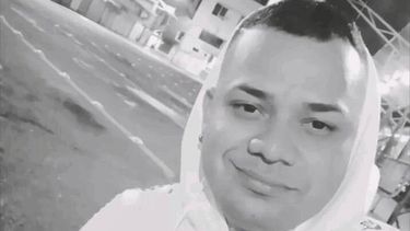 Esta foto sin fecha proporcionada por Franciny Marchena muestra a su hermano, Carlos Josué Marchena, que falleció la semana pasada en una instalación migratoria del ICE en Luisiana. (Franciny Marchena vía AP)