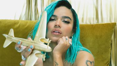 karol g llora al cantar musica dedicada a su ex