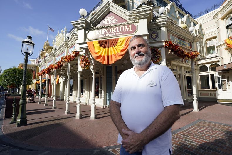 ESP-GEN DISNEYWORLD-50 ANIVERSARIO-EMPLEADOS