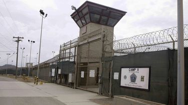 Mattis, 1er jefe de defensa que visita Guantánamo desde 2002