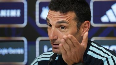 El seleccionador de Argentina Lionel Scaloni en conferencia de prensa antes del partido amistoso ante Bolivia el martes 29 de septiembre del 2026. (AP Foto/Gustavo Garello)