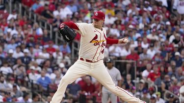 Montgomery vence a su equipo anterior; Cardenales ganan