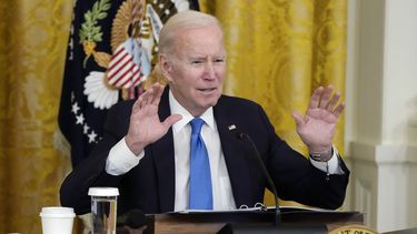 medico: lesion extirpada del pecho de biden era cancerosa