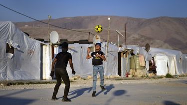 Siria dice que refugiados en Líbano pueden regresar