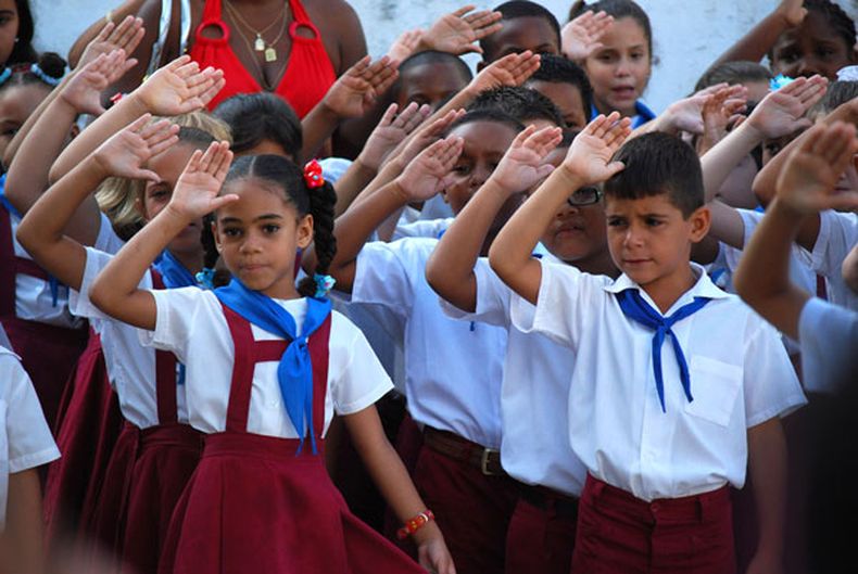 El curso escolar 2014-2015 comenzará en Cuba con un déficit de unos 12,000 profesores, un problema ya endémico en el sistema educacional de la isla.