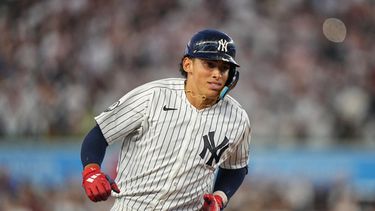 George Lombard Jr., de los Yankees de Nueva York, recorre las bases luego de conectar un cuadrangular ante los Cardenales de San Luis, el martes 4 de agosto de 2026 (AP Foto/Frank Franklin II)