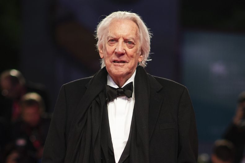 ARCHIVO - El actor Donald Sutherland en la premiere de la película The Burnt Orange Heresy en la 76a edición del Festival de Cine de Venecia en Venecia, Italia, el 7 de septiembre de 2019. Sutherland, el imponente actor canadiense de M.A.S.H. y The Hunger Games, murió a los 88 años. (Foto Arthur Mola/Invision/AP, archivo)