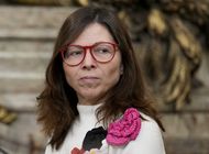 nueva ministra argentina dialoga con fmi en medio de dudas