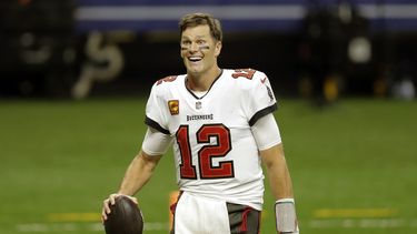 Tom Brady acuerda extensión de contrato con los Buccaneers