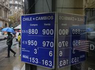 dolar no deja de marcar precios historicos en chile
