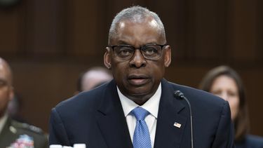 El secretario de Defensa de Estados Unidos, Lloyd Austin, testifica ante la Comisión de Servicios Armados del Senado durante una audiencia sobre la Solicitud de Presupuesto del Departamento de Defensa para el Año Fiscal 2025 y el Programa de Defensa de Años Futuros en el Capitolio, Washington, el martes 9 de abril de 2024. (AP Foto/Jose Luis Magana)