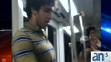 americateve | Se revela un nuevo video del joven músico colombiano desaparecido Jorge David Reyes compartiendo con un grupo de amigos en Jacksonville días después de la fecha en la que fue visto por última vez el pasado 7 de abril.