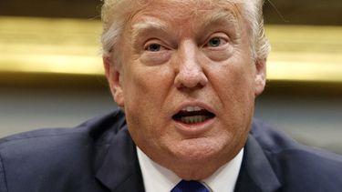 Trump viaja a Dakota Norte para promover reforma impositiva