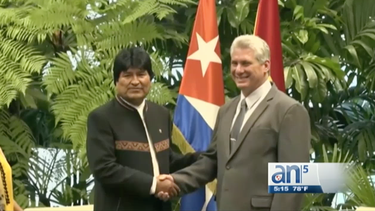 los mandatarios de venezuela y bolivia ya desfilaron por la habana para saludar al nuevo presidente