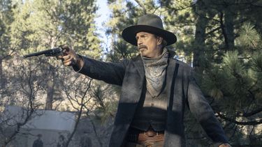 En esta imagen proporcionada por Warner Bros. Pictures, Kevin Costner en una escena de Horizon: An American Saga-Chapter I. (Warner Bros. Pictures vía AP)