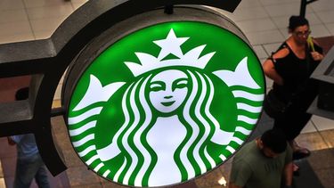 Un Starbucks en Buffalo, Nueva York, el 26 de agosto del 2026. (AP foto/Gene J. Puskar)