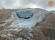 italia: trozo de glaciar alpino cae sobre excursionistas
